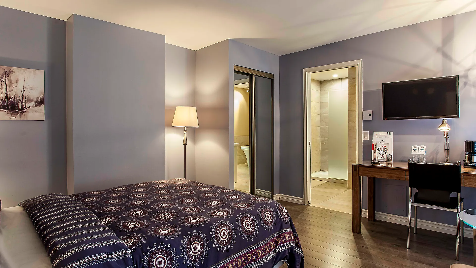 *** Inn Auberge De La Fontaine Montreal Canada