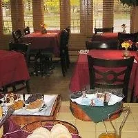 Auberge De La Fontaine Montreal Inn
