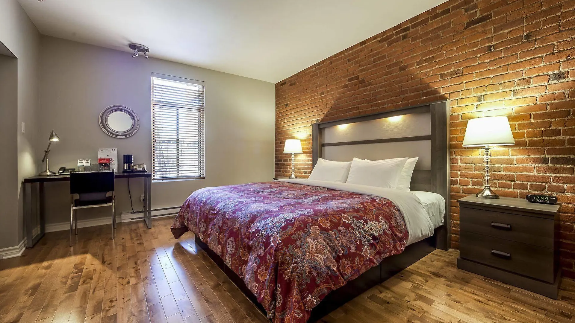 Auberge De La Fontaine Montreal Inn